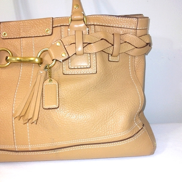 COACH XL Pebbled Leather Hampton Carryall in Light Camel - Picture 9 of 15